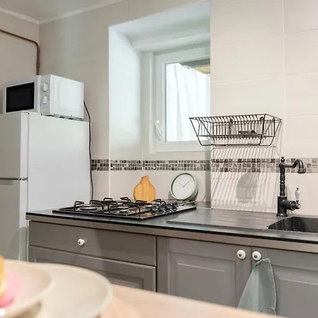 Escale Zen - Sauna Exclusif&Piscine Privée I Idéal Pro&Couple I Terrasse I 5min Port Toulon I WIFI HD - Design Élégant&Moderne Appartement